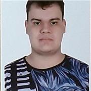 Persona autodidacta con estudio en diseño crossmedia y 6 años de experiencia en edicion de videos da clases